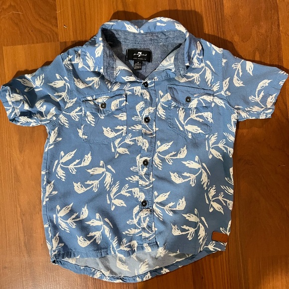 7 for all Mankind size 4 button down short sleeve floral kids shirt. 💯 cotton. - Picture 3 of 8